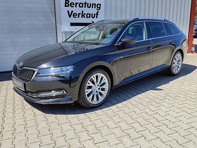 Skoda SUPERB COMBI STYLE 2.0 TDI DSG 4X4 PANORAMADACH Skoda SUPERB COMBI STYLE 2.0 TDI DSG 4X4 PANORAMADACH