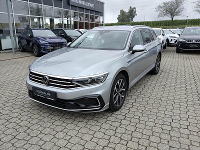 Volkswagen PASSAT GTE VARIANT 1.4 eHYBRID DSG NAVI SHZ RFK Volkswagen PASSAT GTE VARIANT 1.4 eHYBRID DSG NAVI SHZ RFK