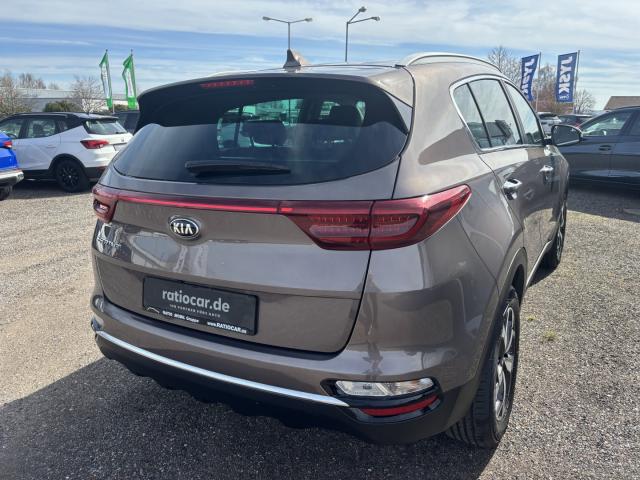 Kia SPORTAGE 1.6 GDI DREAM TEAM 2WD NAVI LEDER SHZ Bildbeschreibung: Kia SPORTAGE 1.6 GDI DREAM TEAM 2WD NAVI LEDER SHZ