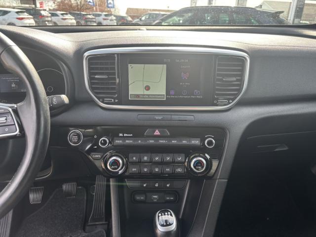 Kia SPORTAGE 1.6 GDI DREAM TEAM 2WD NAVI LEDER SHZ Bildbeschreibung: Kia SPORTAGE 1.6 GDI DREAM TEAM 2WD NAVI LEDER SHZ