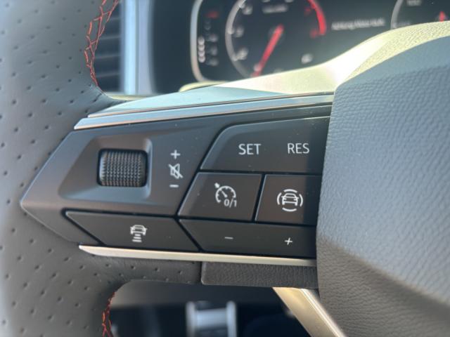 Seat ATECA FR BLACK EDITION 1.5 TSI DSG, CO2-Klasse: E, NAVI AHK EPH Bildbeschreibung: Seat ATECA FR BLACK EDITION 1.5 TSI DSG, CO2-Klasse: E, NAVI AHK EPH