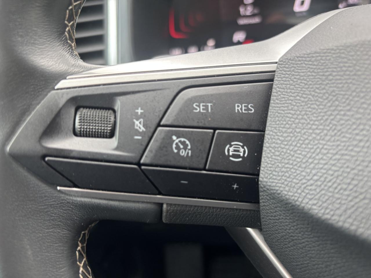 Seat ATECA STYLE 2.0 TDI DSG 4DRIVE AHZV DAB+ NAVI Bildbeschreibung: Seat ATECA STYLE 2.0 TDI DSG 4DRIVE AHZV DAB+ NAVI