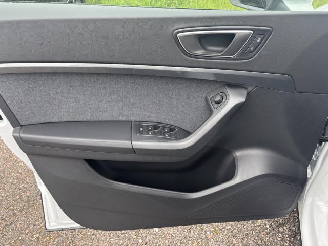 Seat ATECA ROAD EDITION 1.5 TSI DSG, CO2-Klasse: E, NAVI AHK SHZ EPH Bildbeschreibung: Seat ATECA ROAD EDITION 1.5 TSI DSG, CO2-Klasse: E, NAVI AHK SHZ EPH