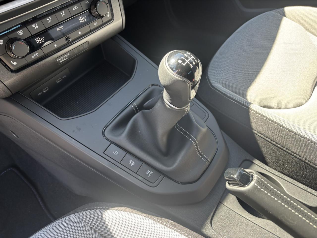 Seat ARONA FR 1.0 TSI, CO2-Klasse: D, NAVI SITZHEIZ. AHZV-VORBER. EPH Bildbeschreibung: Seat ARONA FR 1.0 TSI, CO2-Klasse: D, NAVI SITZHEIZ. AHZV-VORBER. EPH