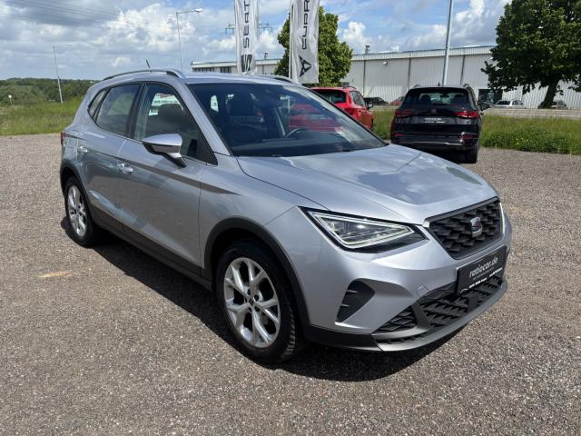 Seat ARONA FR 1.0 TSI NAVI EINPARKH. DAB+ FREISPR. Bildbeschreibung: Seat ARONA FR 1.0 TSI NAVI EINPARKH. DAB+ FREISPR.