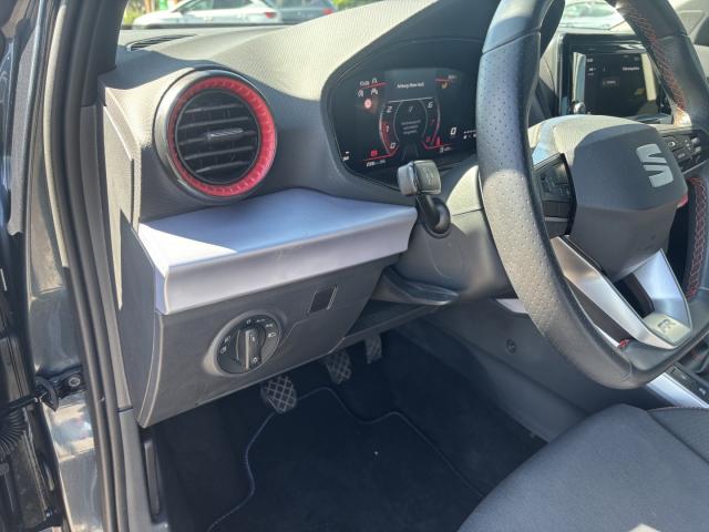 Seat ARONA FR 1.0 TSI EINPARKH. FULL-LINK DAB+ KLIMA Bildbeschreibung: Seat ARONA FR 1.0 TSI EINPARKH. FULL-LINK DAB+ KLIMA