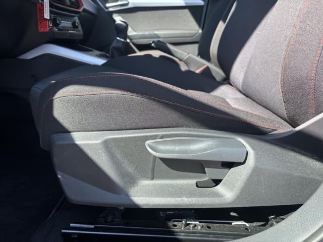Seat ARONA FR 1.0 TSI EINPARKH. FULL-LINK DAB+ KLIMA Bildbeschreibung: Seat ARONA FR 1.0 TSI EINPARKH. FULL-LINK DAB+ KLIMA