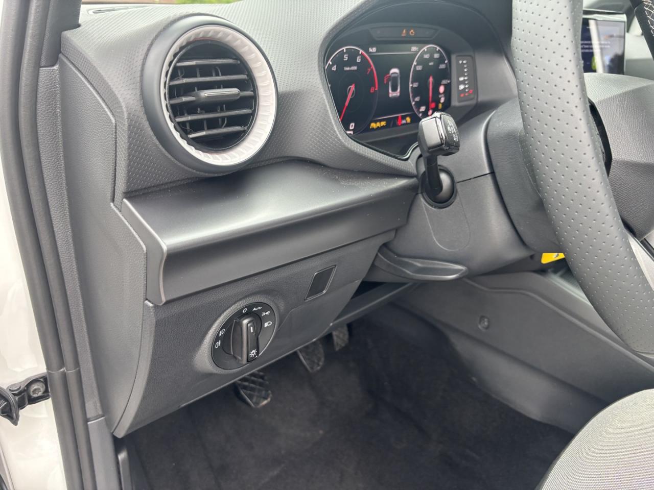 Seat ARONA FR 1.0 TSI, CO2-Klasse: D, NAVI SITZHEIZ. AHZV-VORBER. Bildbeschreibung: Seat ARONA FR 1.0 TSI, CO2-Klasse: D, NAVI SITZHEIZ. AHZV-VORBER.