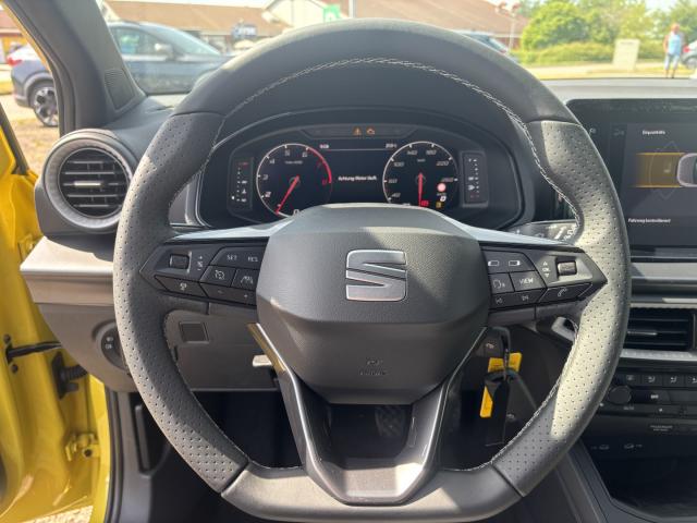 Seat IBIZA FR 1.0 TSI, CO2-Klasse: D, NAVI SITZHEIZ. EINPARKH. DAB+ Bildbeschreibung: Seat IBIZA FR 1.0 TSI, CO2-Klasse: D, NAVI SITZHEIZ. EINPARKH. DAB+