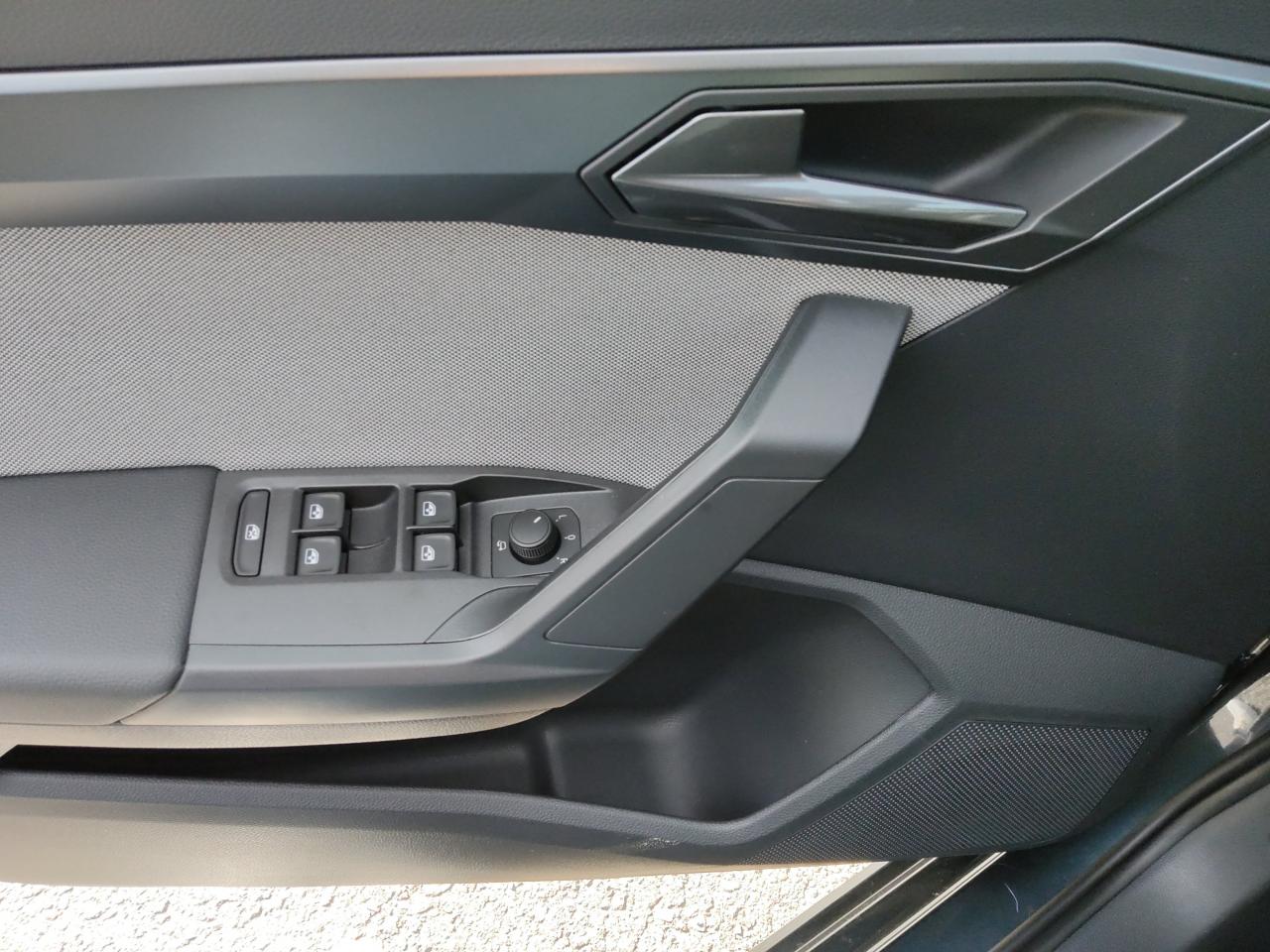 Seat IBIZA FR 1.0 TSI DSG, CO2-Klasse: D, NAVI SITZHEIZ. AHZV-VORBER. Bildbeschreibung: Seat IBIZA FR 1.0 TSI DSG, CO2-Klasse: D, NAVI SITZHEIZ. AHZV-VORBER.