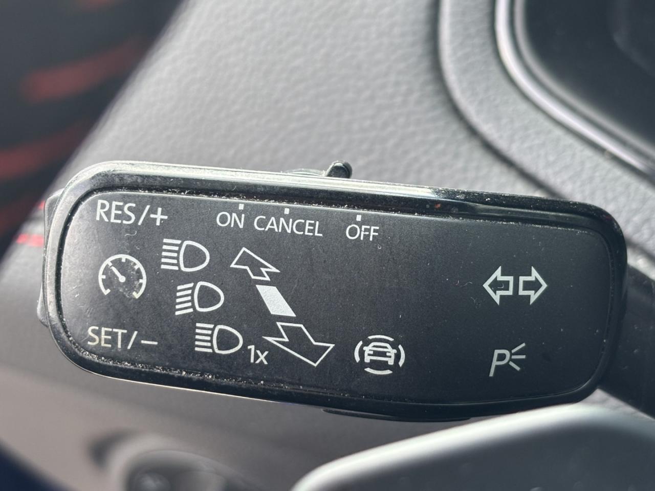 Seat IBIZA FR 1.0 TSI DSG VOLL-LED NAVI SITZH. Bildbeschreibung: Seat IBIZA FR 1.0 TSI DSG VOLL-LED NAVI SITZH.
