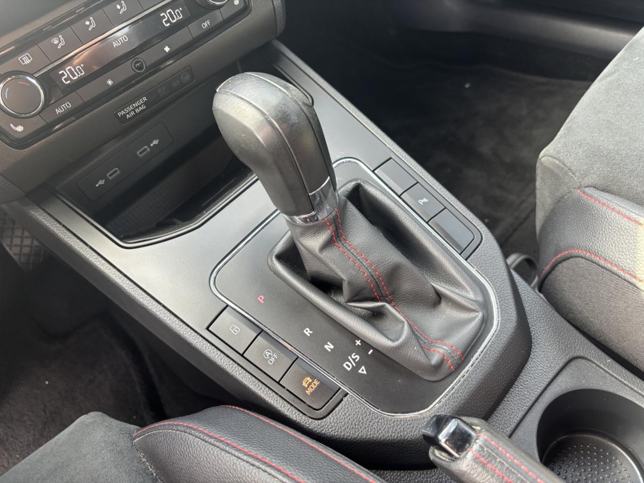 Seat IBIZA FR 1.0 TSI DSG VOLL-LED NAVI SITZH. Bildbeschreibung: Seat IBIZA FR 1.0 TSI DSG VOLL-LED NAVI SITZH.