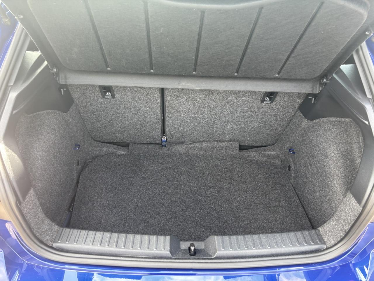 Seat IBIZA FR 1.0 TSI DSG VOLL-LED NAVI SITZH. Bildbeschreibung: Seat IBIZA FR 1.0 TSI DSG VOLL-LED NAVI SITZH.