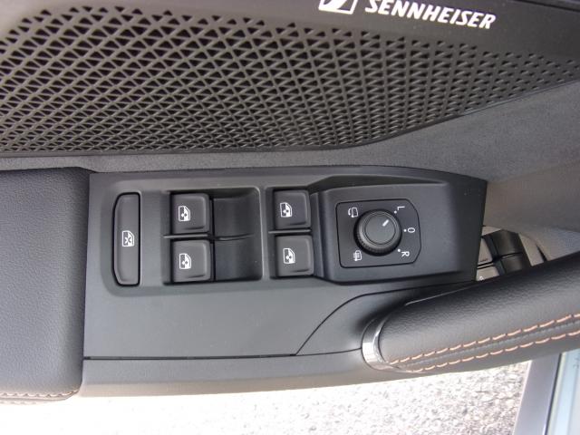 Cupra LEON SPORTSTOURER VZ 1.5 E HYBRID DSG NAVI SHZ Bildbeschreibung: Cupra LEON SPORTSTOURER VZ 1.5 E HYBRID DSG NAVI SHZ