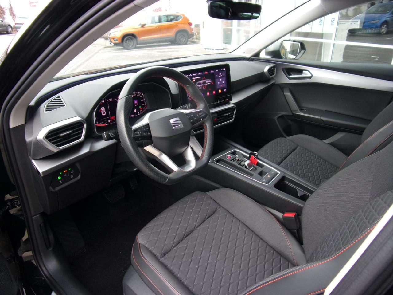Seat LEON SPORTSTOURER FR 2.0 TDI DSG AHK NAVI KAMERA Bildbeschreibung: Seat LEON SPORTSTOURER FR 2.0 TDI DSG AHK NAVI KAMERA