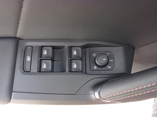 Cupra LEON SPORTSTOURER 2.0 TSI DSG NAVI SITZHEIZ. EPH Bildbeschreibung: Cupra LEON SPORTSTOURER 2.0 TSI DSG NAVI SITZHEIZ. EPH