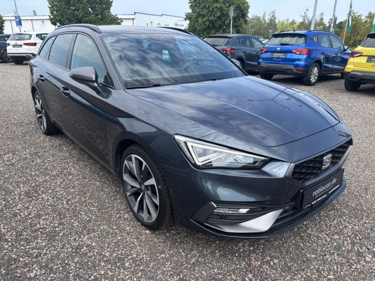 Seat LEON SPORTSTOURER FR 1.5 TSI DSG NAVI EINPARKH. Bildbeschreibung: Seat LEON SPORTSTOURER FR 1.5 TSI DSG NAVI EINPARKH.