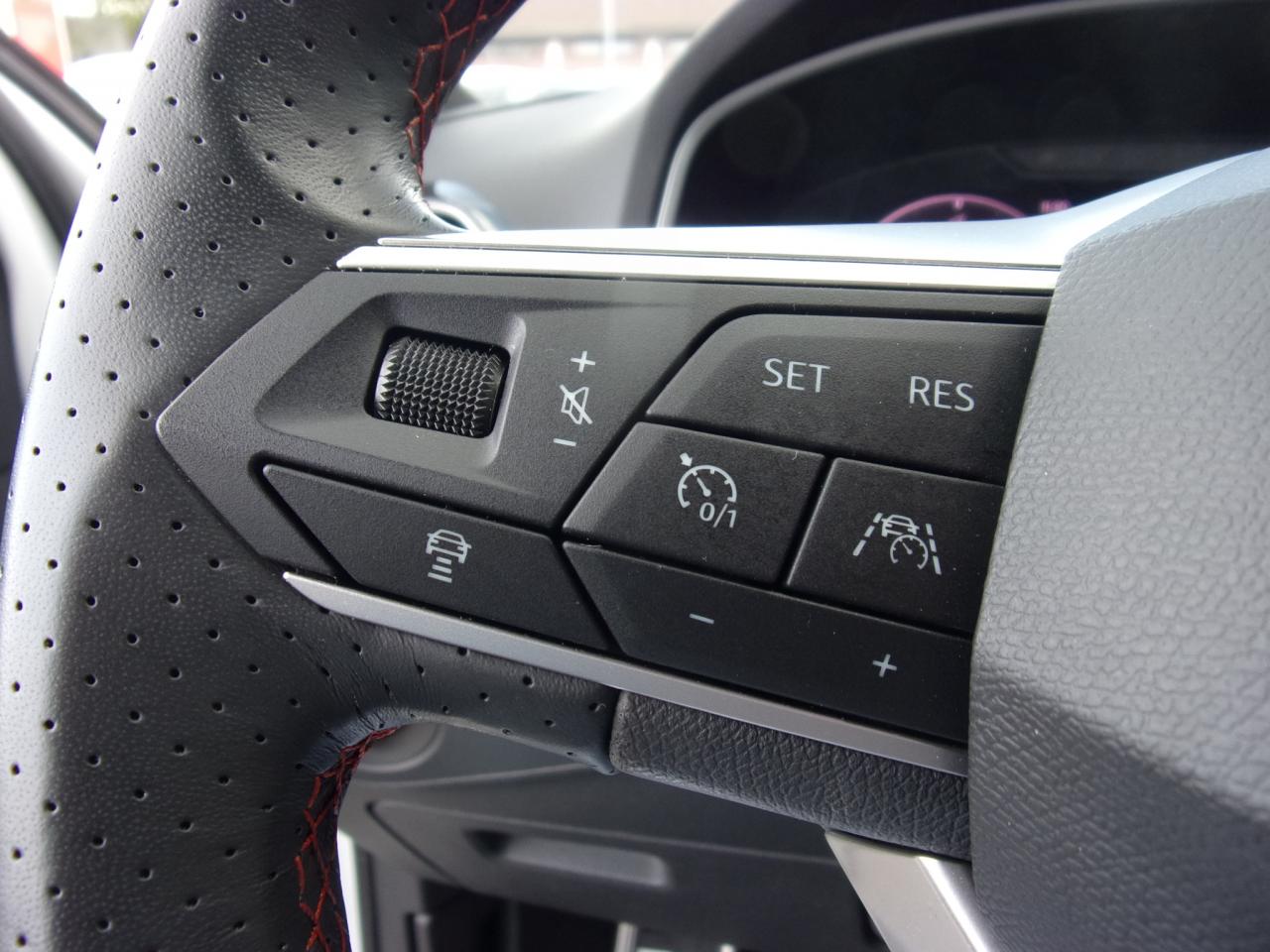 Seat TARRACO FR 2.0 TDI DSG AHZV NAVI STANDHEIZ. SHZ Bildbeschreibung: Seat TARRACO FR 2.0 TDI DSG AHZV NAVI STANDHEIZ. SHZ