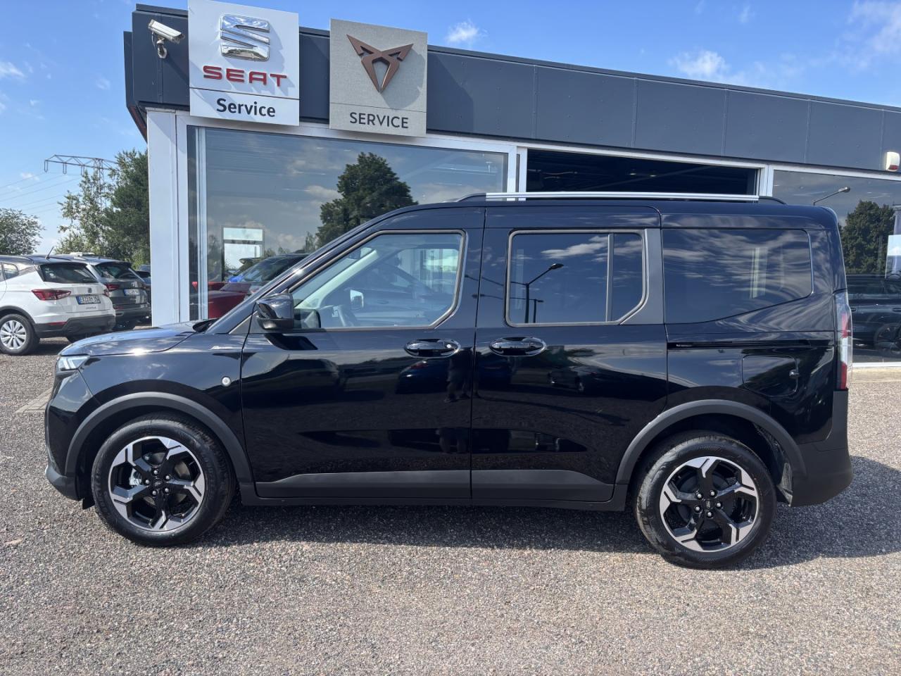 Ford TOURNEO 1.0 , CO2-Klasse: B, NAVI Bildbeschreibung: Ford TOURNEO 1.0 , CO2-Klasse: B, NAVI