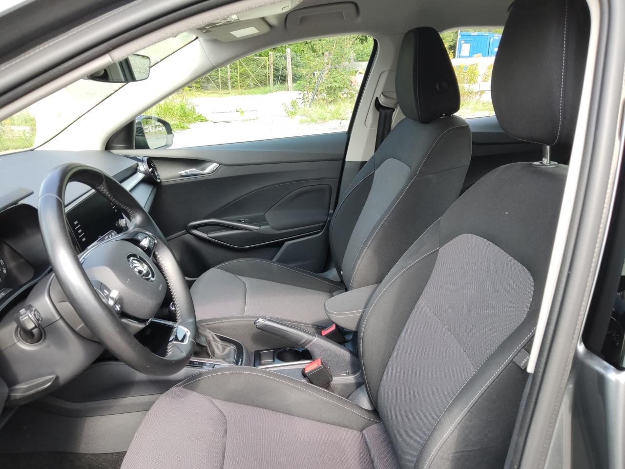 Skoda FABIA AMBITION 1.0 TSI EINPARKH. DAB+ FREISPR. Bildbeschreibung: Skoda FABIA AMBITION 1.0 TSI EINPARKH. DAB+ FREISPR.