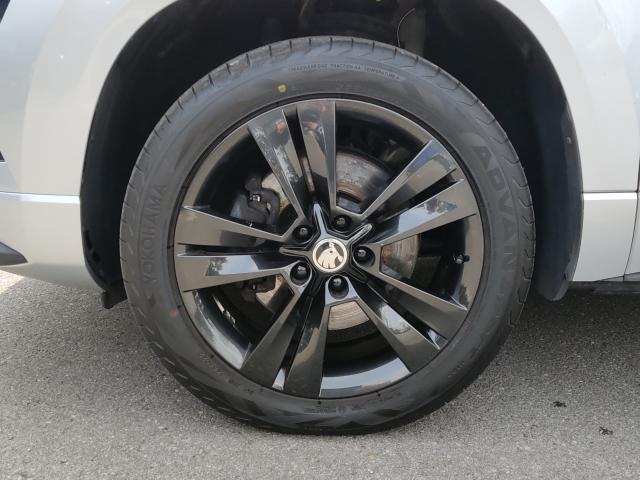 Skoda KAROQ SPORTLINE 1.5 TSI DSG 4X4 NAVI EINPARKH. Bildbeschreibung: Skoda KAROQ SPORTLINE 1.5 TSI DSG 4X4 NAVI EINPARKH.