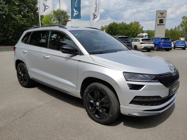 Skoda KAROQ SPORTLINE 1.5 TSI DSG 4X4 NAVI EINPARKH. Bildbeschreibung: Skoda KAROQ SPORTLINE 1.5 TSI DSG 4X4 NAVI EINPARKH.