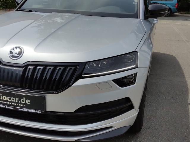 Skoda KAROQ SPORTLINE 1.5 TSI DSG 4X4 NAVI EINPARKH. Bildbeschreibung: Skoda KAROQ SPORTLINE 1.5 TSI DSG 4X4 NAVI EINPARKH.