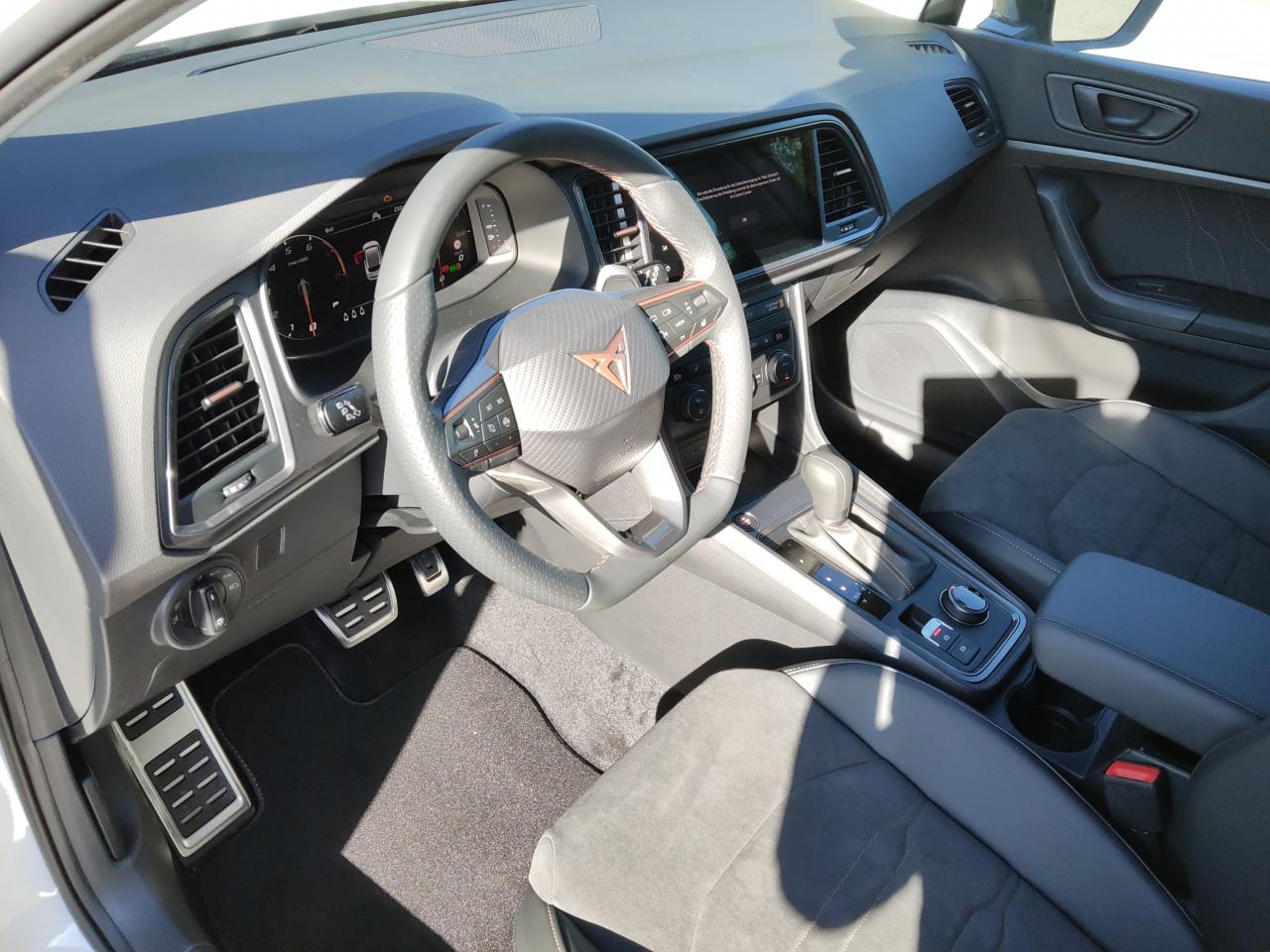 Cupra ATECA 1.5 TSI DSG, CO2-Klasse: E, GAR.-04/2031*AHZV NAVI SHZ EPH Bildbeschreibung: Cupra ATECA 1.5 TSI DSG, CO2-Klasse: E, GAR.-04/2031*AHZV NAVI SHZ EPH
