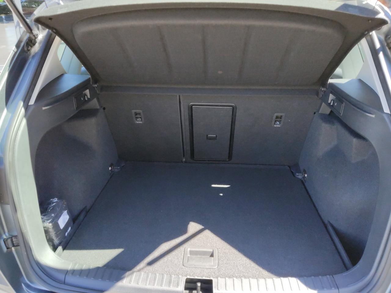 Seat ATECA 1.5 STYLE NAVI SITZH. BEHEIZB. LENKRAD Bildbeschreibung: Seat ATECA 1.5 STYLE NAVI SITZH. BEHEIZB. LENKRAD