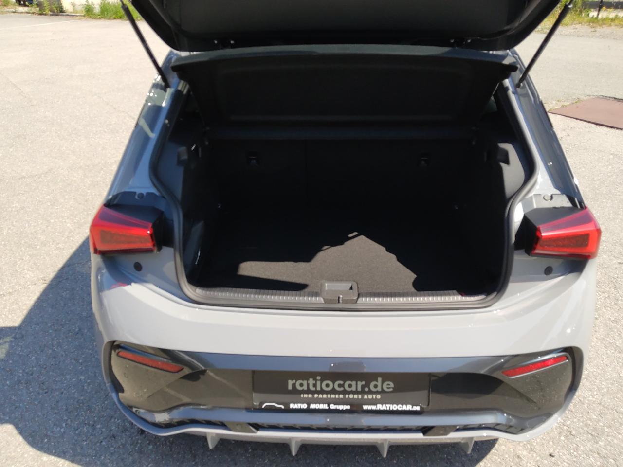 Cupra BORN 150 KW 58 KWH NAVI SITZHEIZ. EINPARKH. DAB+ Bildbeschreibung: Cupra BORN 150 KW 58 KWH NAVI SITZHEIZ. EINPARKH. DAB+