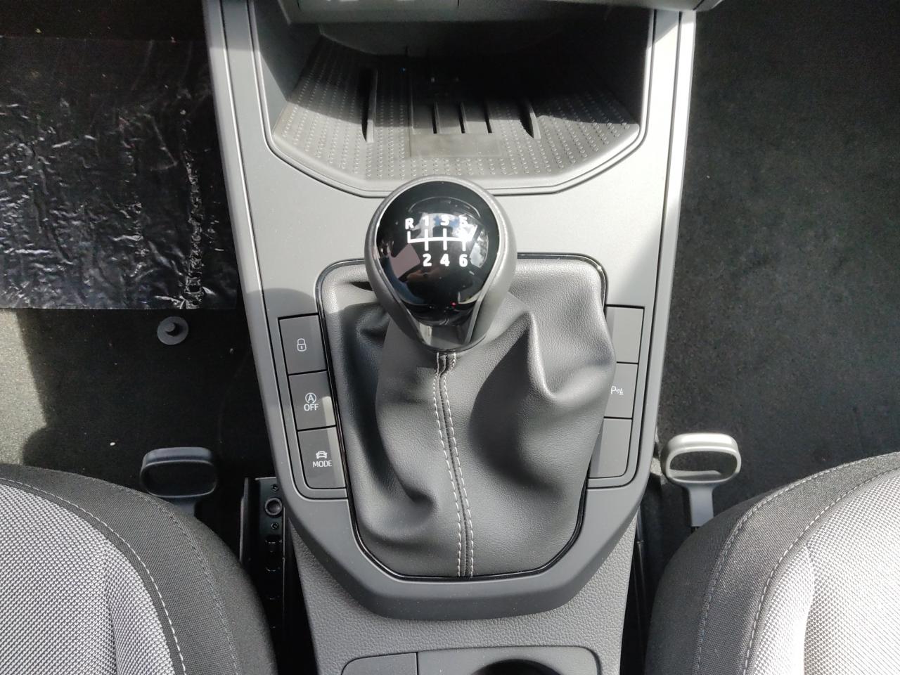 Seat IBIZA 1.0 FR, CO2-Klasse: B, NAVI AHZV-VORBER. SITZHEIZ. EPH Bildbeschreibung: Seat IBIZA 1.0 FR, CO2-Klasse: B, NAVI AHZV-VORBER. SITZHEIZ. EPH