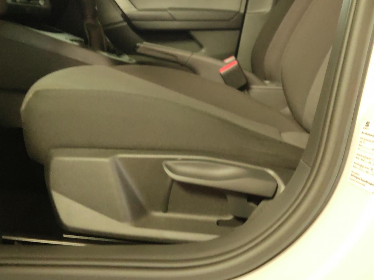 Seat IBIZA REFERENCE 1.0 ECO TSI SITZH. EINPARKH. DAB Bildbeschreibung: Seat IBIZA REFERENCE 1.0 ECO TSI SITZH. EINPARKH. DAB