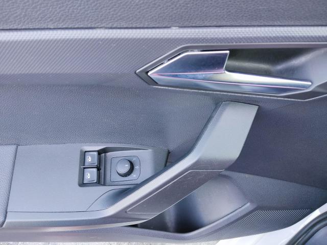 Seat IBIZA STYLE 1.0 TSI EINPARKH. DAB+ TEMPOMAT LED Bildbeschreibung: Seat IBIZA STYLE 1.0 TSI EINPARKH. DAB+ TEMPOMAT LED