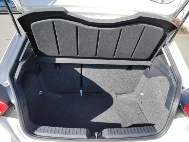 Seat IBIZA STYLE 1.0 TSI EINPARKH. DAB+ TEMPOMAT LED Bildbeschreibung: Seat IBIZA STYLE 1.0 TSI EINPARKH. DAB+ TEMPOMAT LED