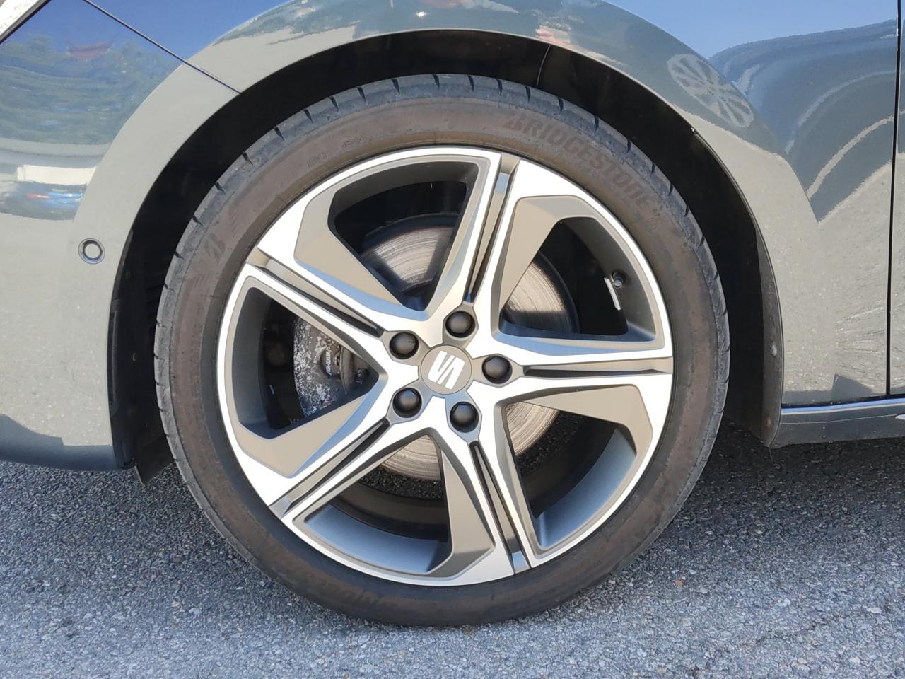 Seat LEON SPORTSTOURER FR PLUS 2.0 TSI DSG NAVI SHZ Bildbeschreibung: Seat LEON SPORTSTOURER FR PLUS 2.0 TSI DSG NAVI SHZ