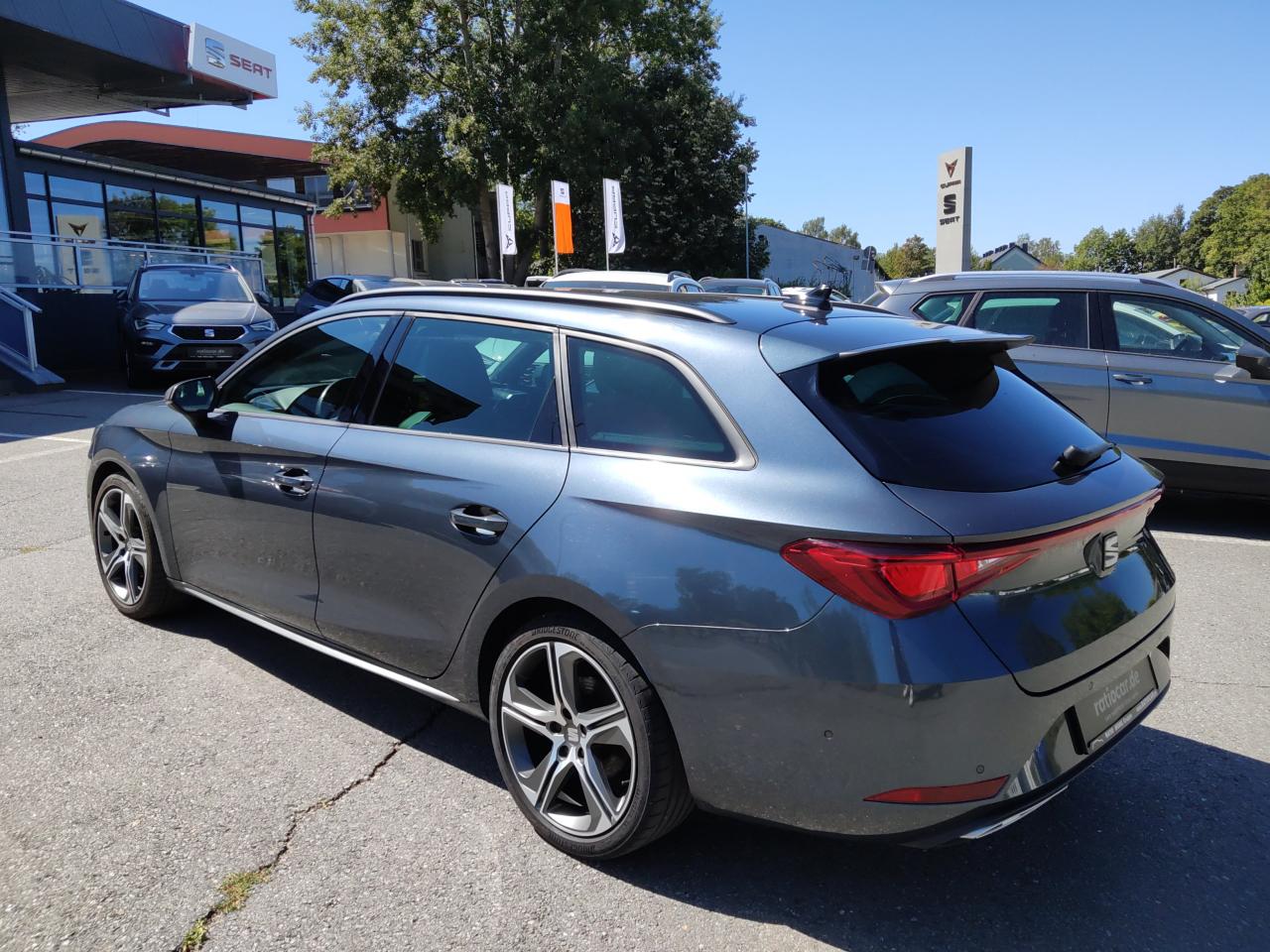 Seat LEON SPORTSTOURER FR PLUS 2.0 TSI DSG NAVI SHZ Bildbeschreibung: Seat LEON SPORTSTOURER FR PLUS 2.0 TSI DSG NAVI SHZ