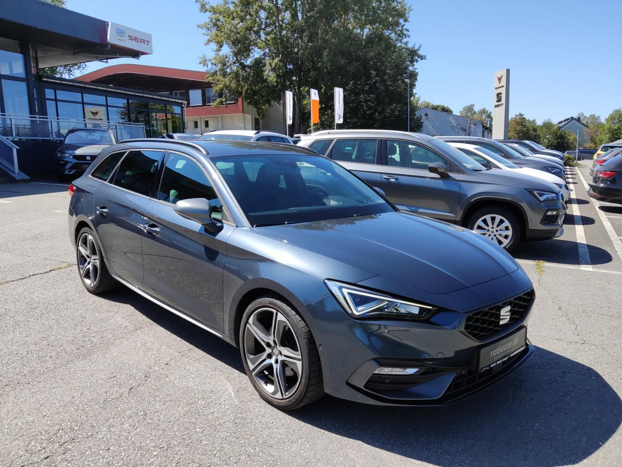 Seat LEON SPORTSTOURER FR PLUS 2.0 TSI DSG NAVI SHZ Bildbeschreibung: Seat LEON SPORTSTOURER FR PLUS 2.0 TSI DSG NAVI SHZ