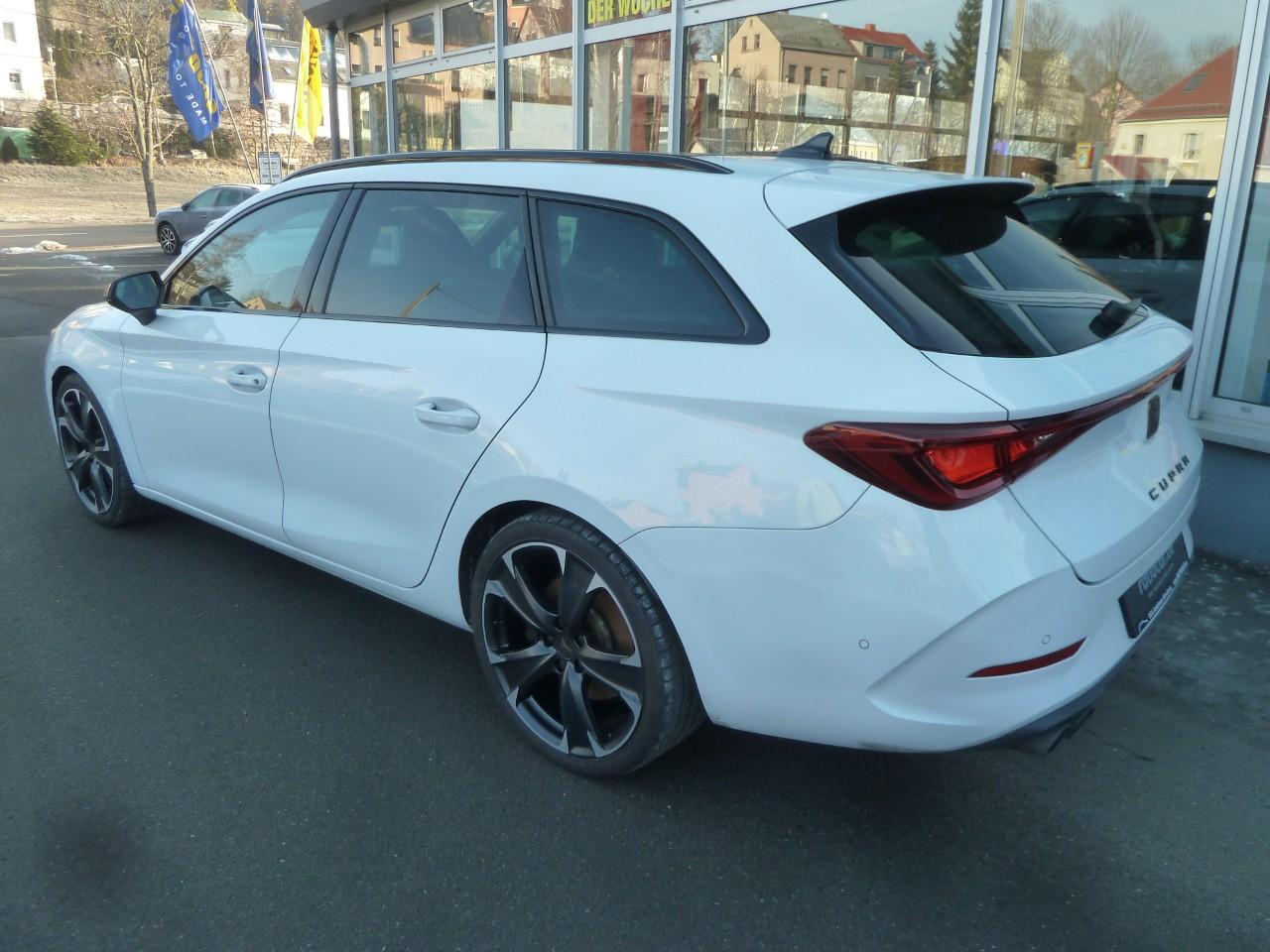 Cupra LEON SPORTSTOURER CUP VZ 2.0 TSI DSG 4DRIVE AHZV Bildbeschreibung: Cupra LEON SPORTSTOURER CUP VZ 2.0 TSI DSG 4DRIVE AHZV