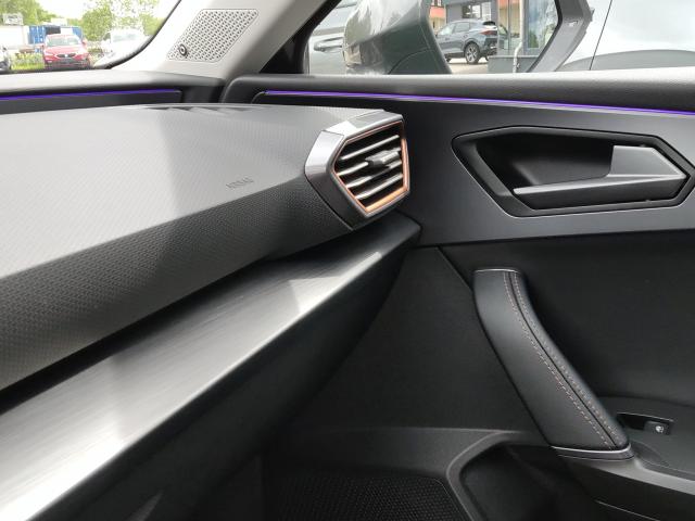 Cupra LEON 2.0 TSI DSG NAVI FREISPR. BEHEIZB. LENKRAD Bildbeschreibung: Cupra LEON 2.0 TSI DSG NAVI FREISPR. BEHEIZB. LENKRAD