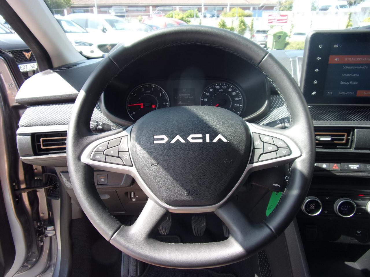 Dacia SANDERO STEPWAY 1.0 TCI EXPRESSION VOLL-LED DAB+ Bildbeschreibung: Dacia SANDERO STEPWAY 1.0 TCI EXPRESSION VOLL-LED DAB+