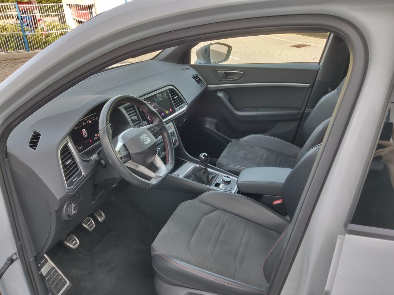 Seat ATECA FR 1.5 TSI ACT BEHEIZB.FRONTS. EL. HECKKL. Bildbeschreibung: Seat ATECA FR 1.5 TSI ACT BEHEIZB.FRONTS. EL. HECKKL.