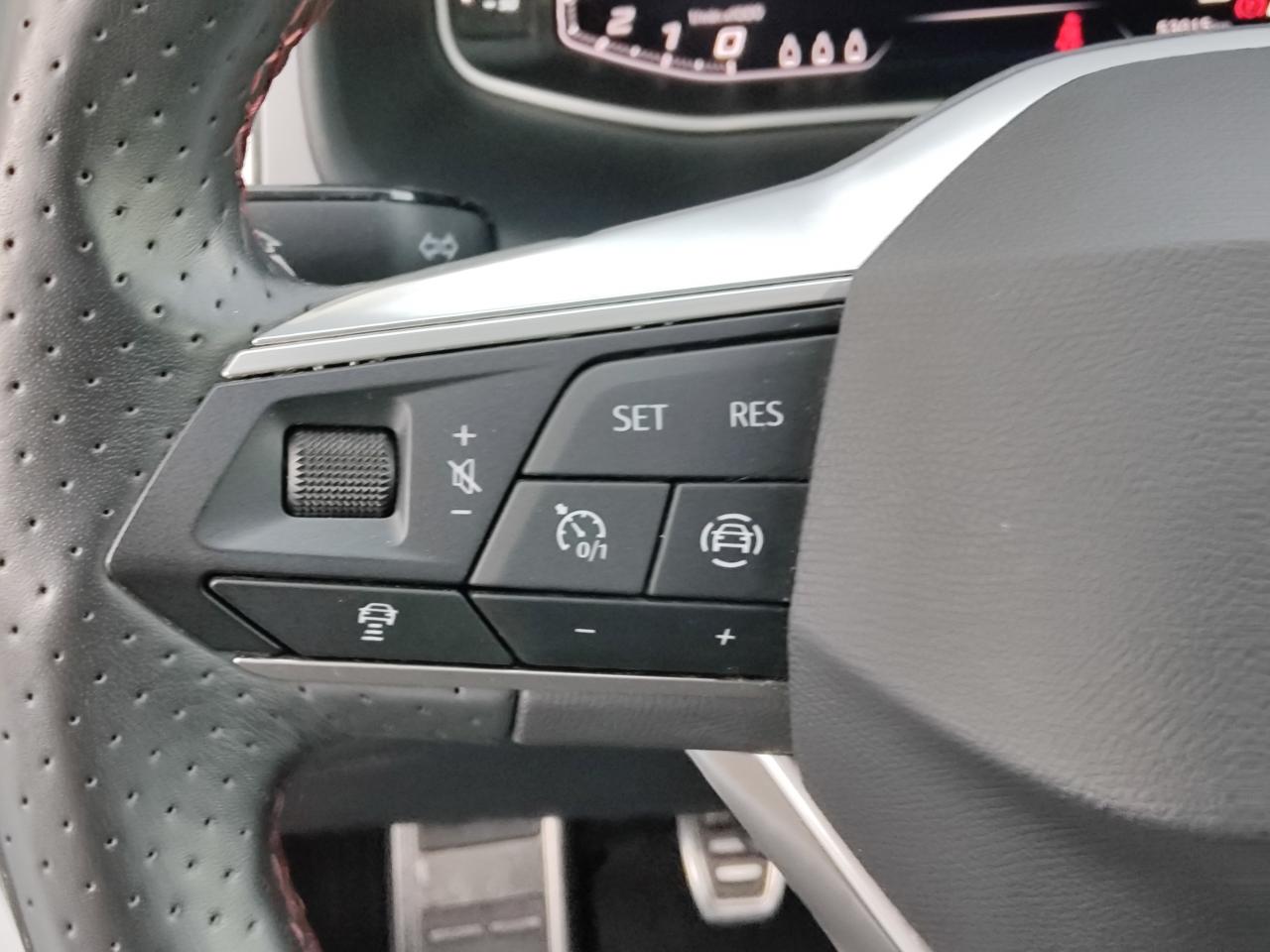 Seat ATECA FR 1.5 TSI ACT BEHEIZB.FRONTS. EL. HECKKL. Bildbeschreibung: Seat ATECA FR 1.5 TSI ACT BEHEIZB.FRONTS. EL. HECKKL.