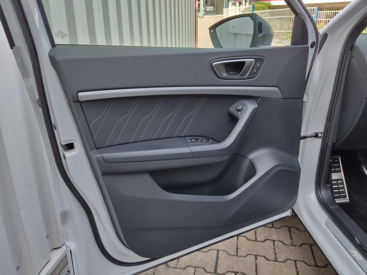 Seat ATECA FR 1.5 TSI ACT BEHEIZB.FRONTS. EL. HECKKL. Bildbeschreibung: Seat ATECA FR 1.5 TSI ACT BEHEIZB.FRONTS. EL. HECKKL.