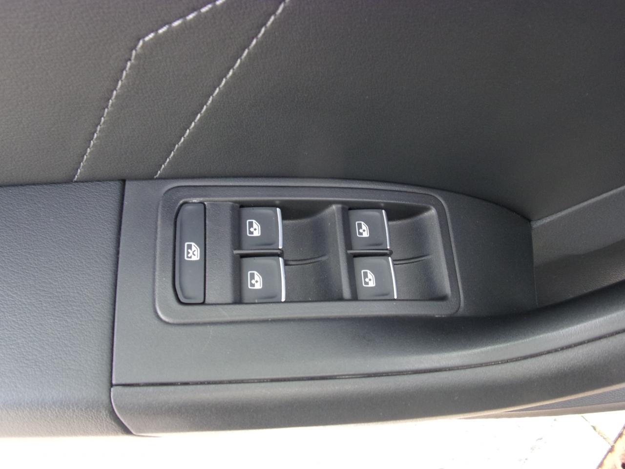 Seat ATECA FR 2.0 TDI DSG NAVI AHZV-VORBR. SITZHEIZ. Bildbeschreibung: Seat ATECA FR 2.0 TDI DSG NAVI AHZV-VORBR. SITZHEIZ.