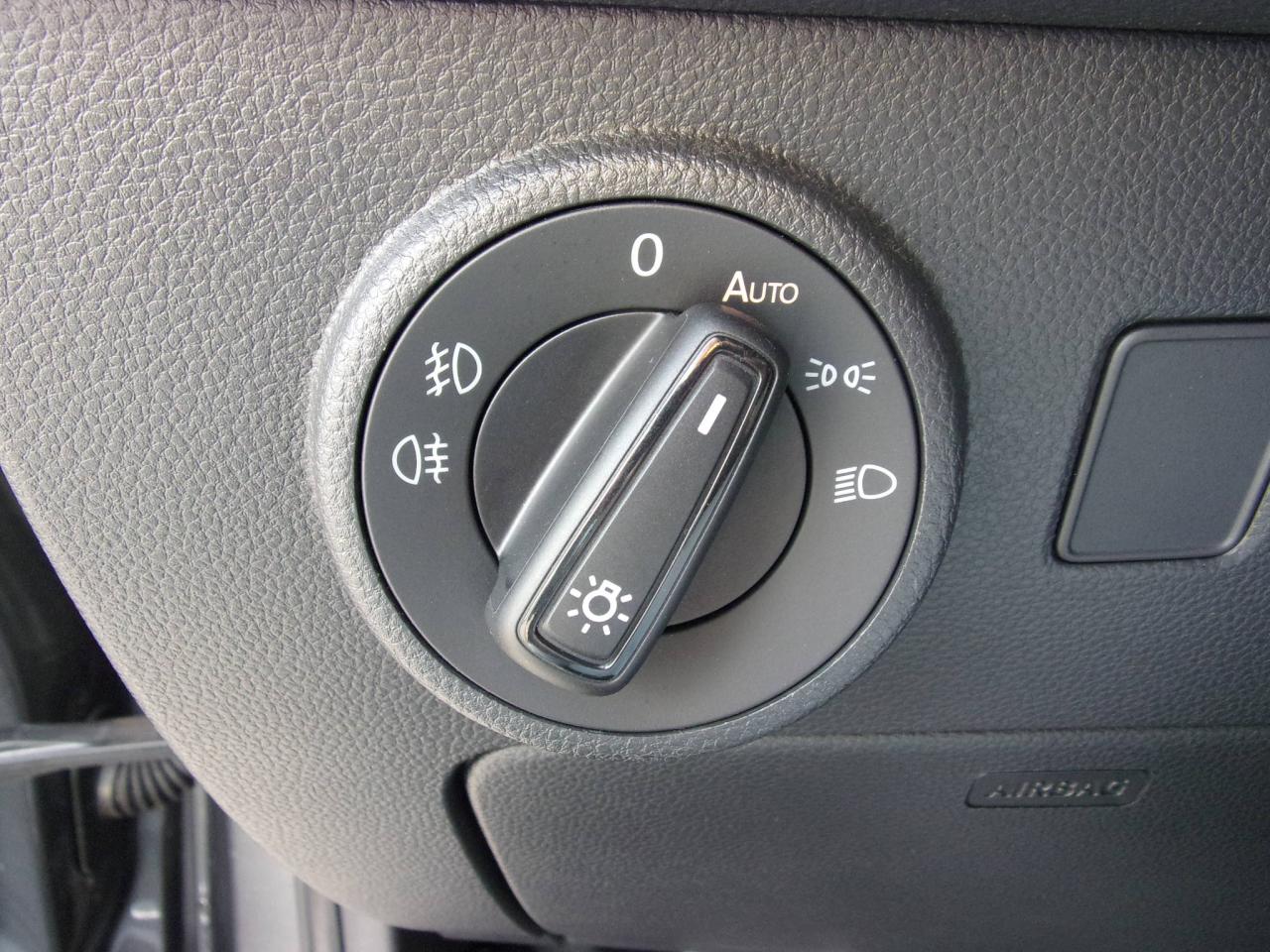 Seat ATECA FR 2.0 TDI DSG NAVI AHZV-VORBR. SITZHEIZ. Bildbeschreibung: Seat ATECA FR 2.0 TDI DSG NAVI AHZV-VORBR. SITZHEIZ.