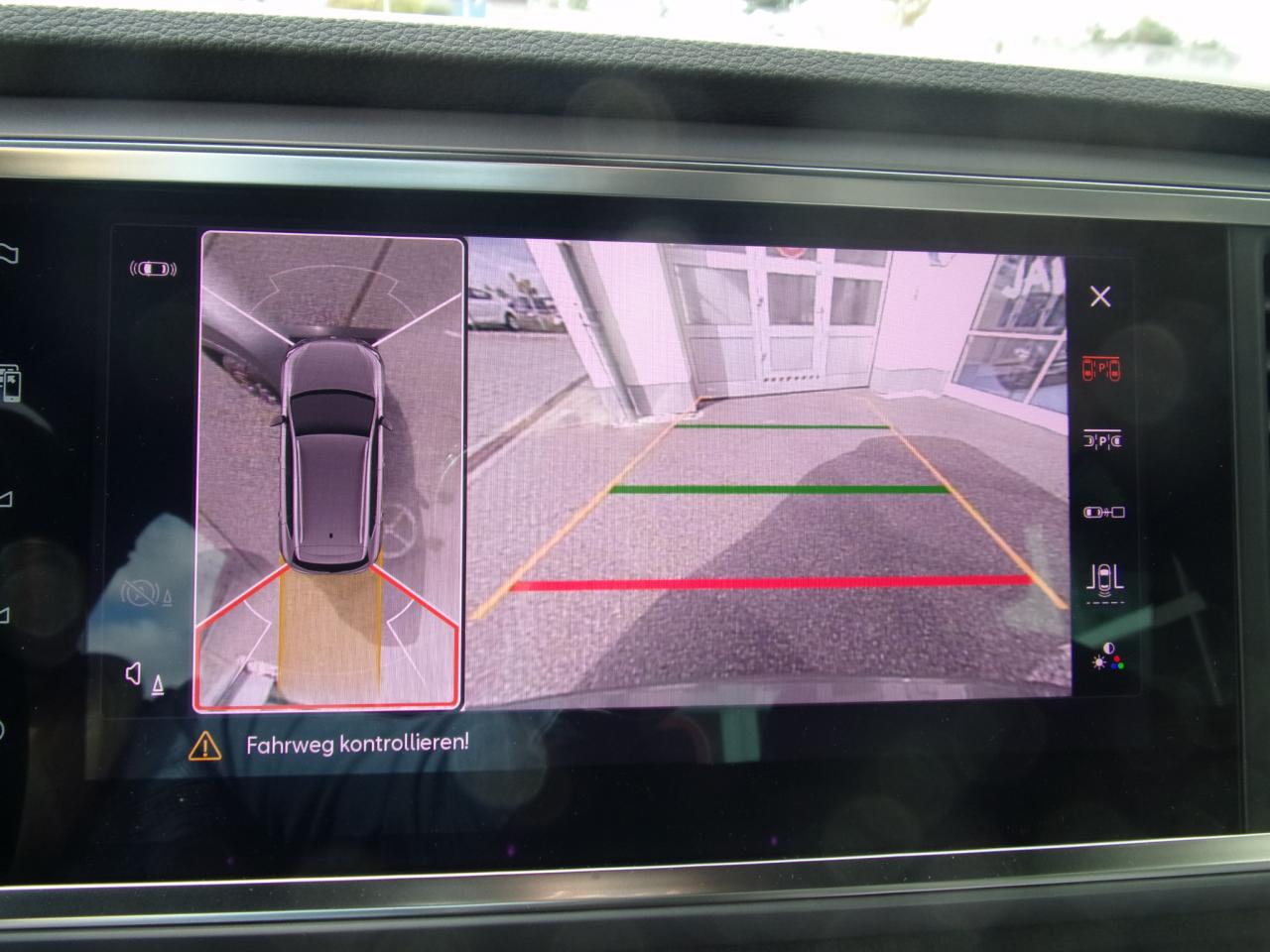 Seat ATECA FR 2.0 TDI DSG NAVI AHZV-VORBR. SITZHEIZ. Bildbeschreibung: Seat ATECA FR 2.0 TDI DSG NAVI AHZV-VORBR. SITZHEIZ.