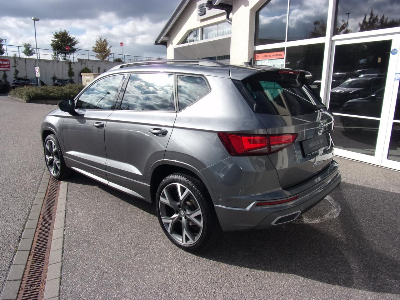 Seat ATECA FR 2.0 TDI DSG NAVI AHZV-VORBR. SITZHEIZ. Bildbeschreibung: Seat ATECA FR 2.0 TDI DSG NAVI AHZV-VORBR. SITZHEIZ.