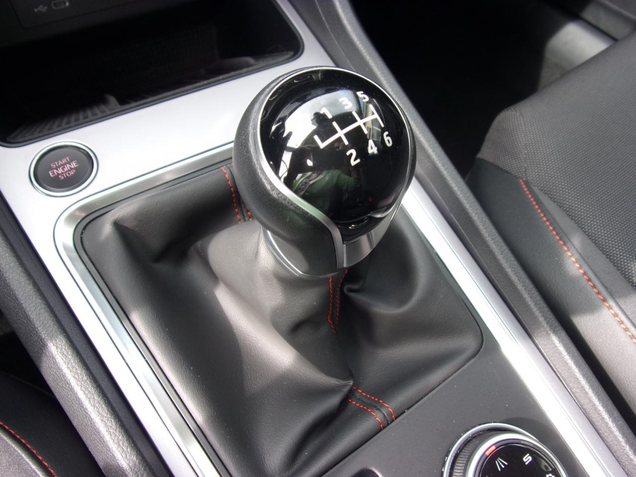 Seat ATECA FR 1.5 TSI BEHEIZB.LENKRAD VOLL-LED DAB+ Bildbeschreibung: Seat ATECA FR 1.5 TSI BEHEIZB.LENKRAD VOLL-LED DAB+