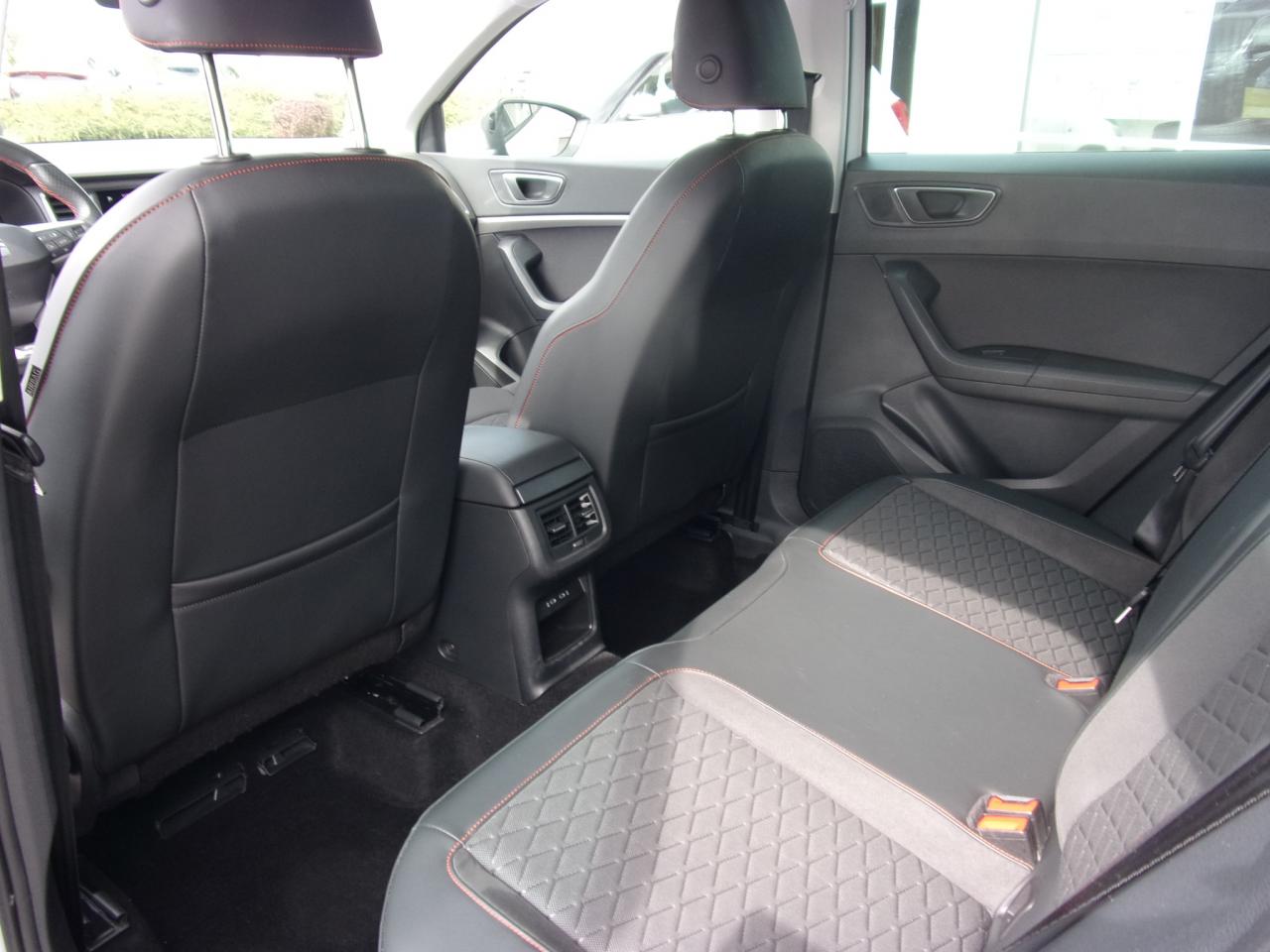 Seat ATECA FR 1.5 TSI BEHEIZB.LENKRAD VOLL-LED DAB+ Bildbeschreibung: Seat ATECA FR 1.5 TSI BEHEIZB.LENKRAD VOLL-LED DAB+
