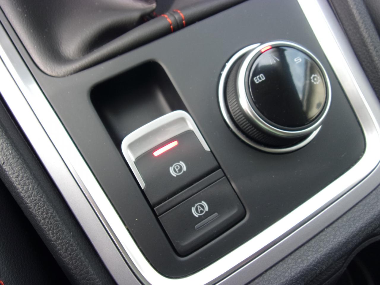 Seat ATECA FR 1.5 TSI BEHEIZB.LENKRAD VOLL-LED DAB+ Bildbeschreibung: Seat ATECA FR 1.5 TSI BEHEIZB.LENKRAD VOLL-LED DAB+